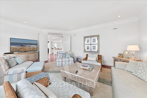 57-34 COLLINS AVE-18