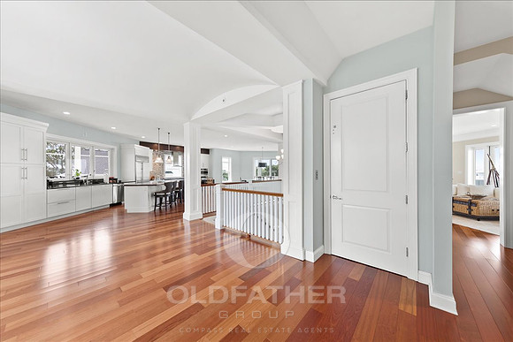 59-34 COLLINS AVE-20