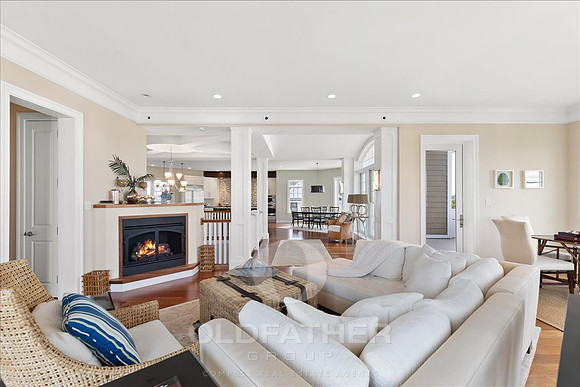 62-34 COLLINS AVE-23