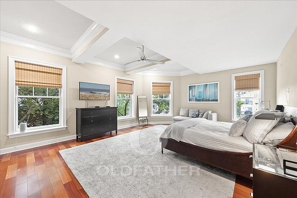 82-34 COLLINS AVE-43