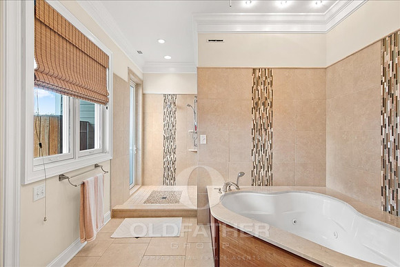87-34 COLLINS AVE-48