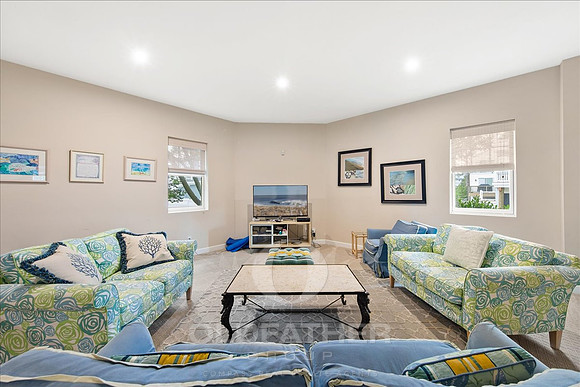 92-34 COLLINS AVE-53