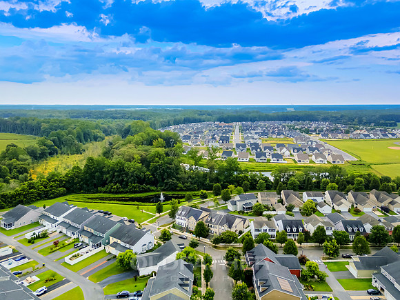 VILLAGE-CTR-402-PRINT-003