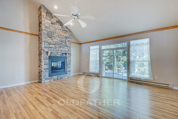 RIVERBEND-31173-PRINT-032