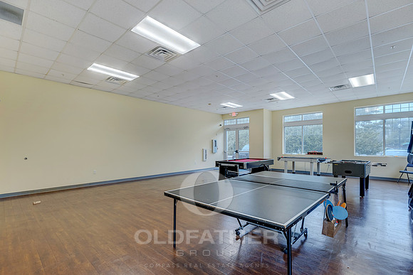 VILLAGE-CENTER-BLVD-402-PRINT-012