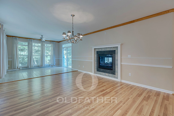 RIVERBEND-31173-PRINT-040
